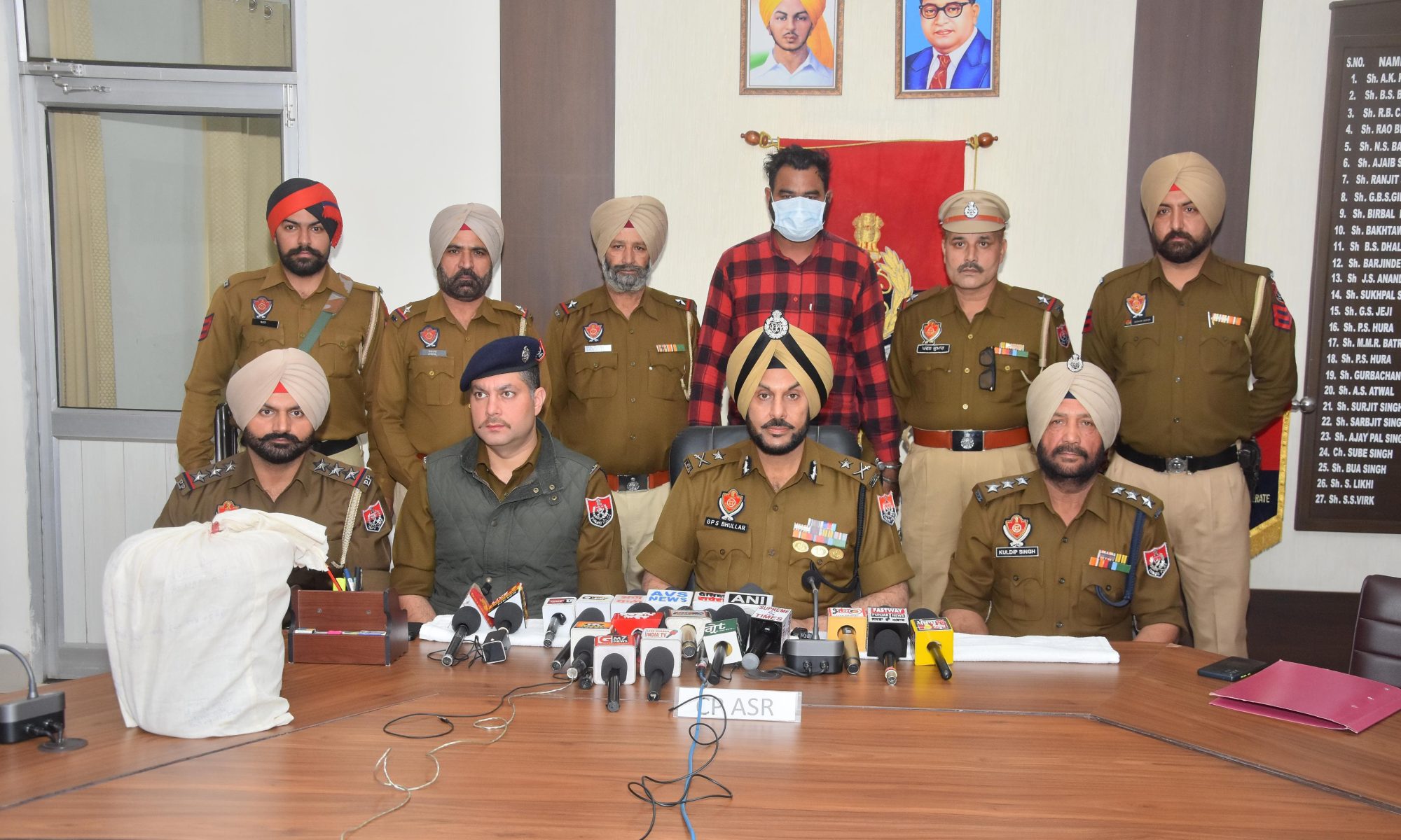 Punjab Police Recovers 5.1 Kg Heroin from Amritsar; One Held