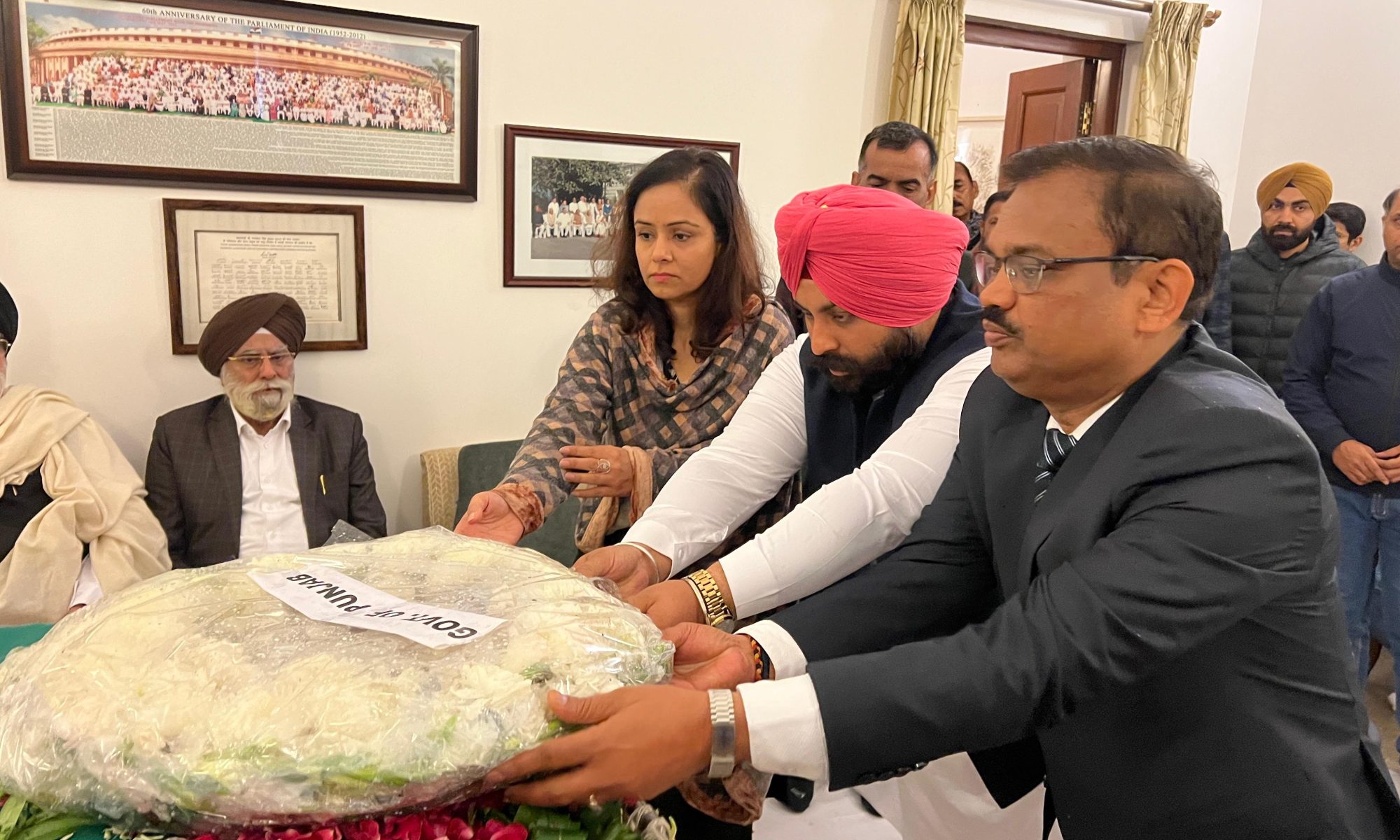 Harjot Singh Bains and KAP Sinha pays homage on behalf of Punjab Government to Doctor Manmohan Singh