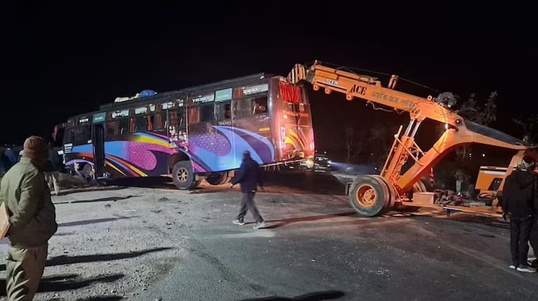 Tragic Road Accident in Prayagraj: 10 Devotees Killed, 19 Injured in Bolero-Bus Collision