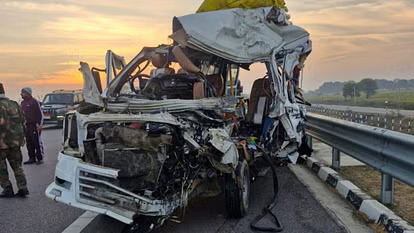 Himachal Pradesh: Devotees Returning from Mahakumbh Meet with an Accident, 2 Dead, 11 Injured